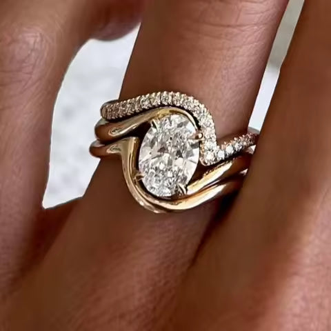 Bague Géométrique Dorée Femme Zirconiums Blancs - Bijou Élégant Quotidien & Fête