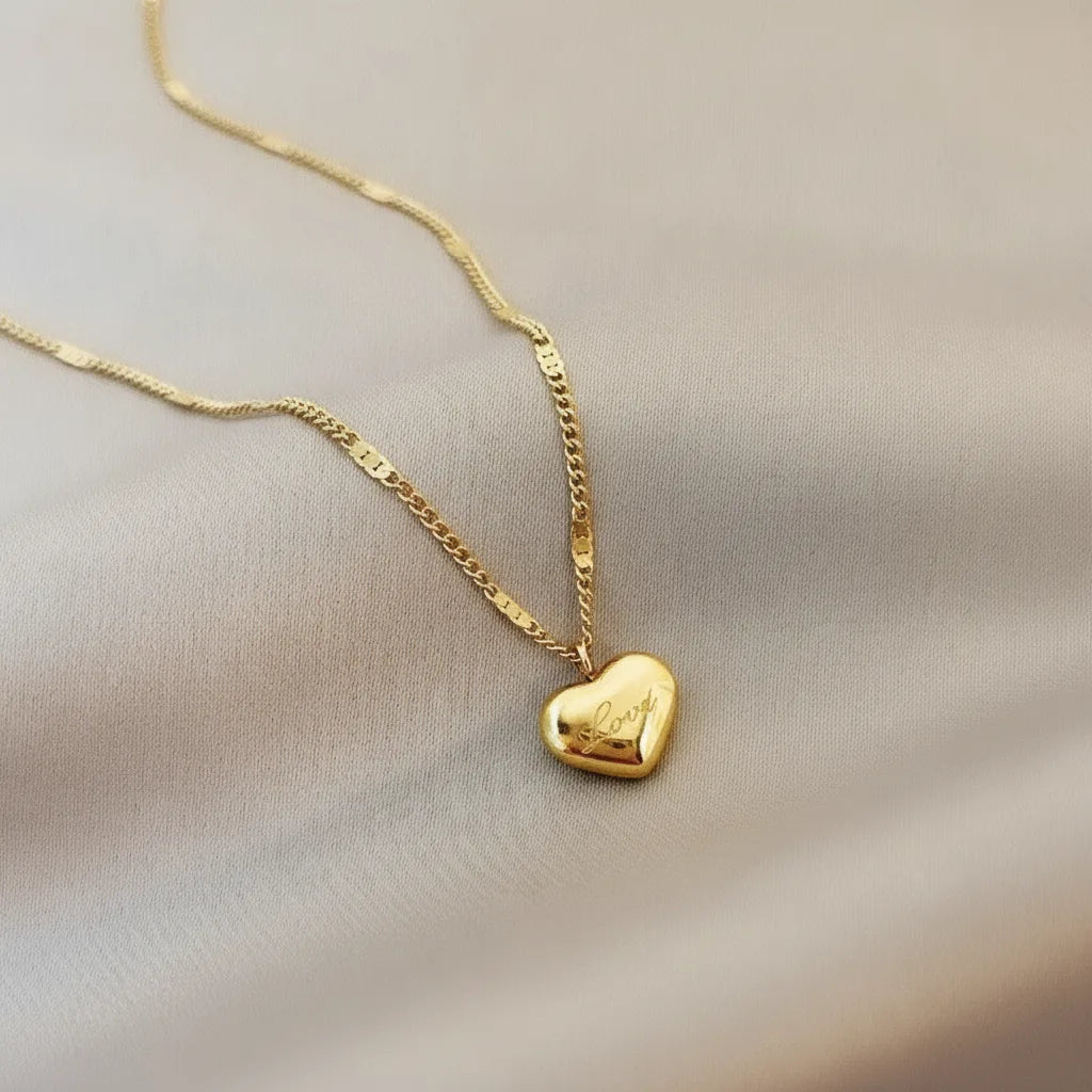 Collier Cœur Doré Gravé "Love"