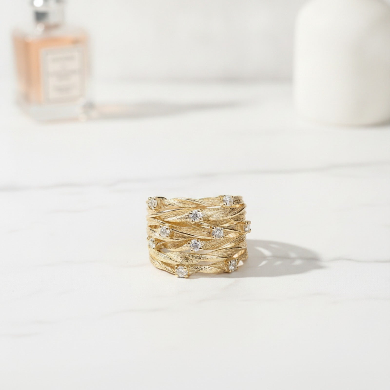Bague Large Torsadée Dorée pour Femme - Design Luxe & Cocktail