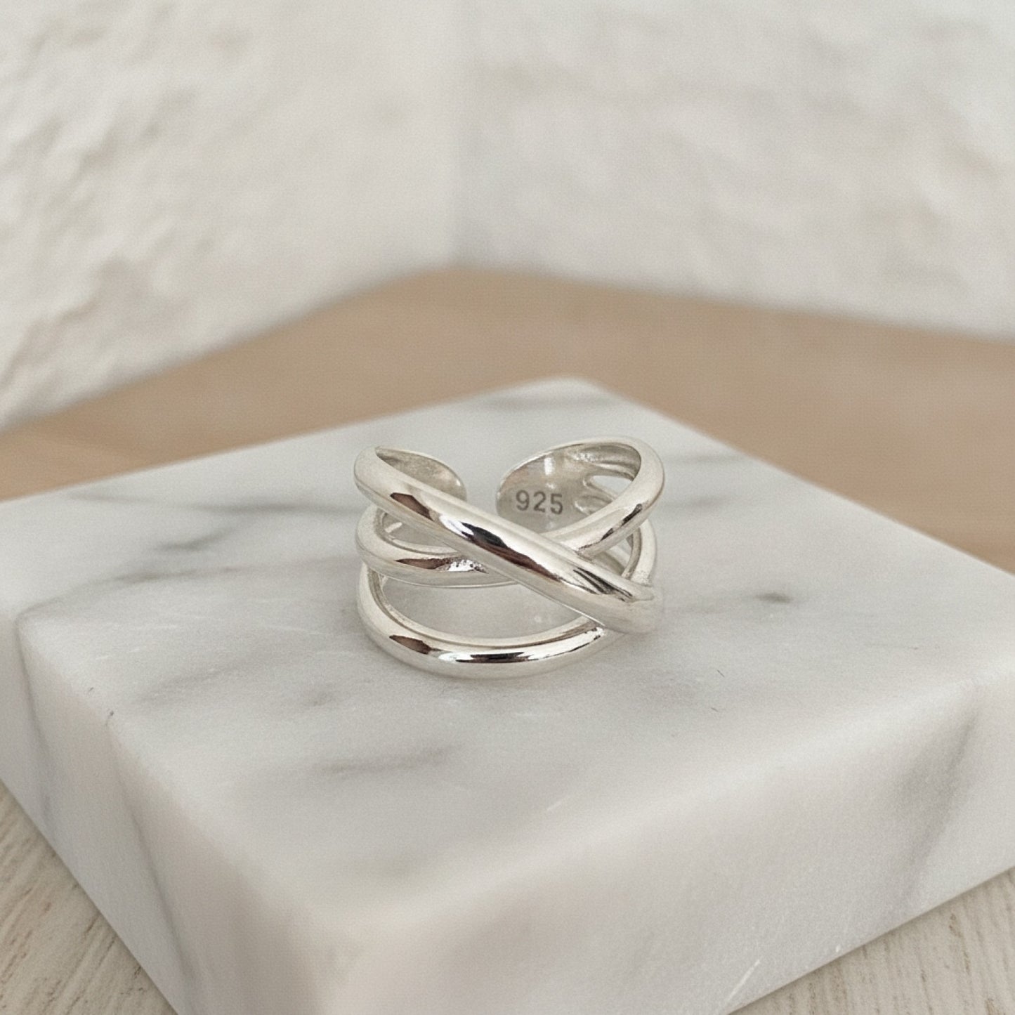 Bague Argent Sterling 925 Réglable pour Femme et Homme - Bijou Fin avec Croix Dorée