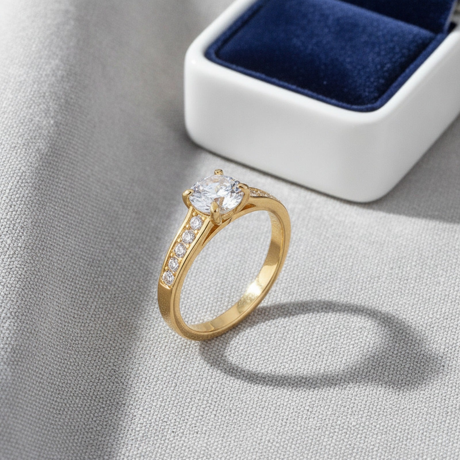Bague de mariage Lokaer en acier inoxydable avec zircone cubique pour femme - Bijou de fiançailles élégant