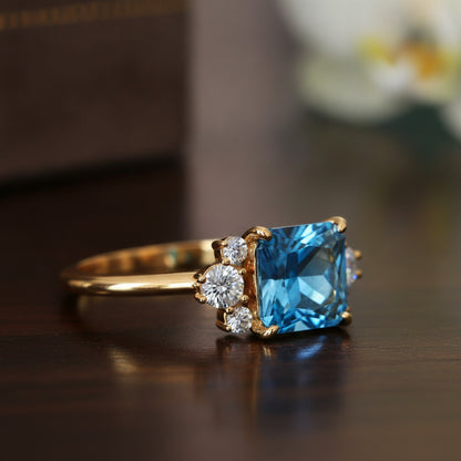 Bague Carrée Bleue Scintillante Huitan pour Femme - Zircone Cubique, Bijou Élégant pour Mariage et Quotidien