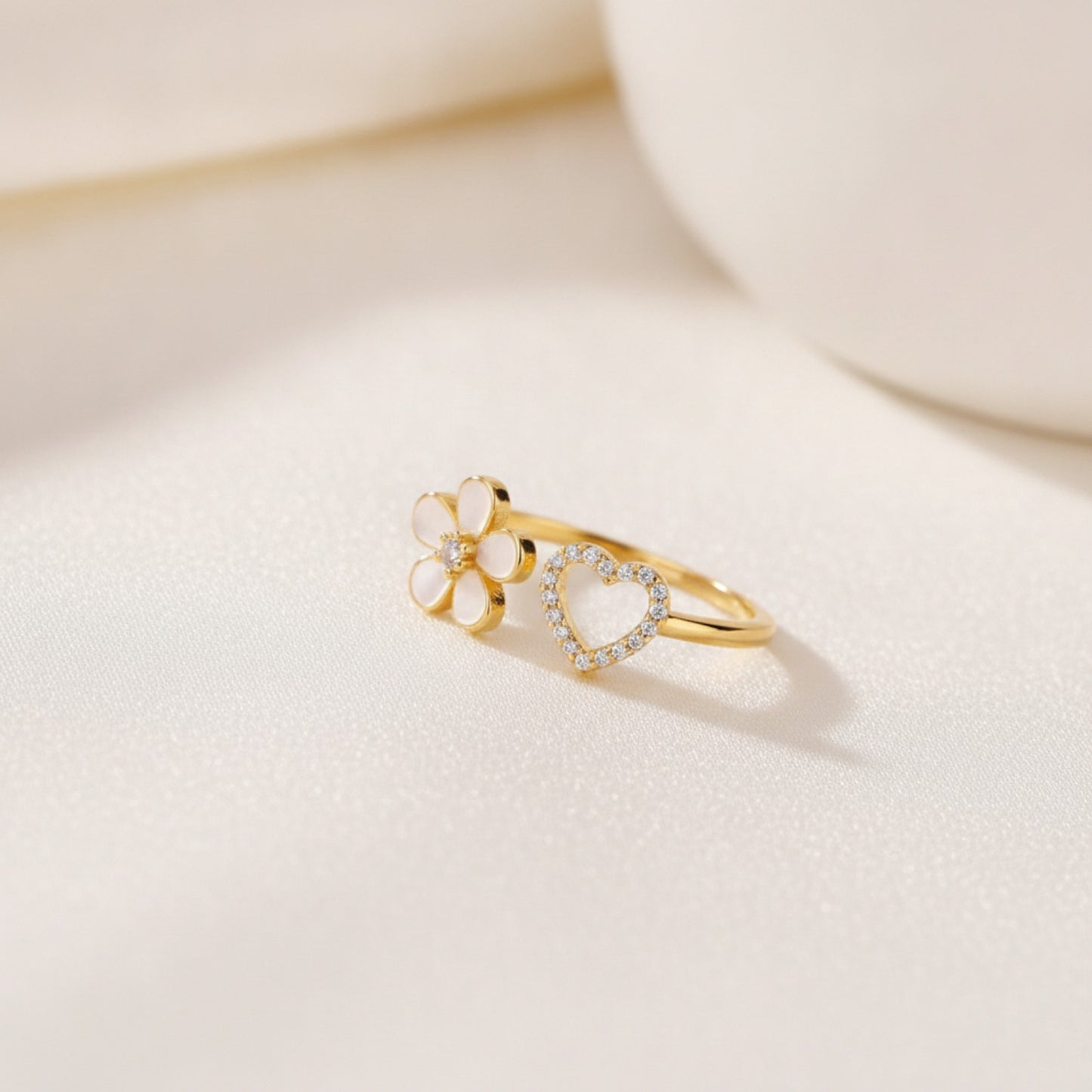 Bague Cœur & Fleur Plaqué Or 18K Acier Inoxydable - Bijou Femme Anti-ternissement