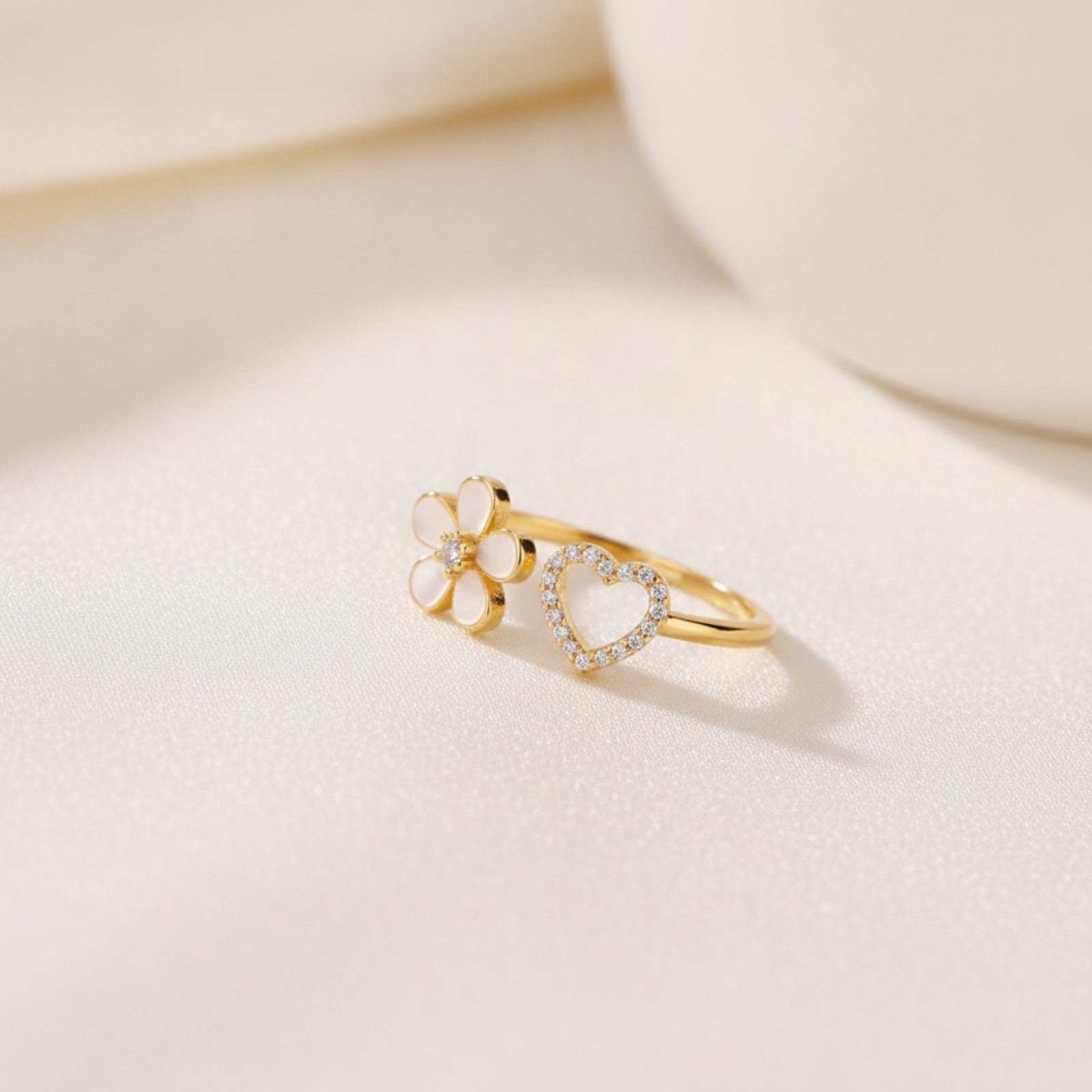 Bague Cœur & Fleur Plaqué Or 18K Acier Inoxydable - Bijou Femme Anti-ternissement