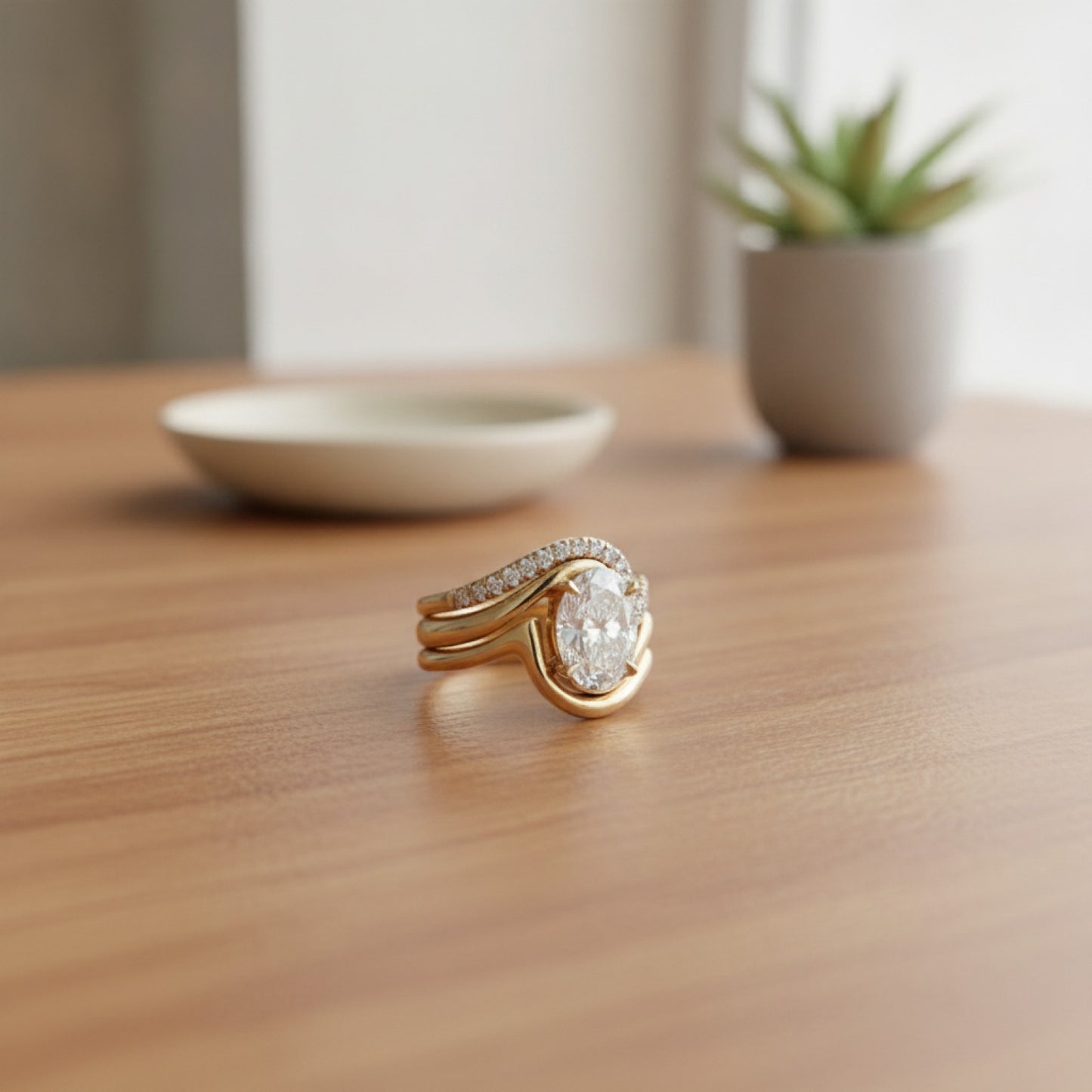 Bague Géométrique Dorée Femme Zirconiums Blancs - Bijou Élégant Quotidien & Fête