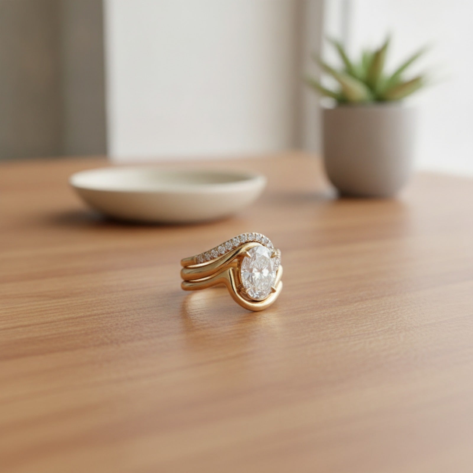 Bague Géométrique Dorée Femme Zirconiums Blancs - Bijou Élégant Quotidien & Fête