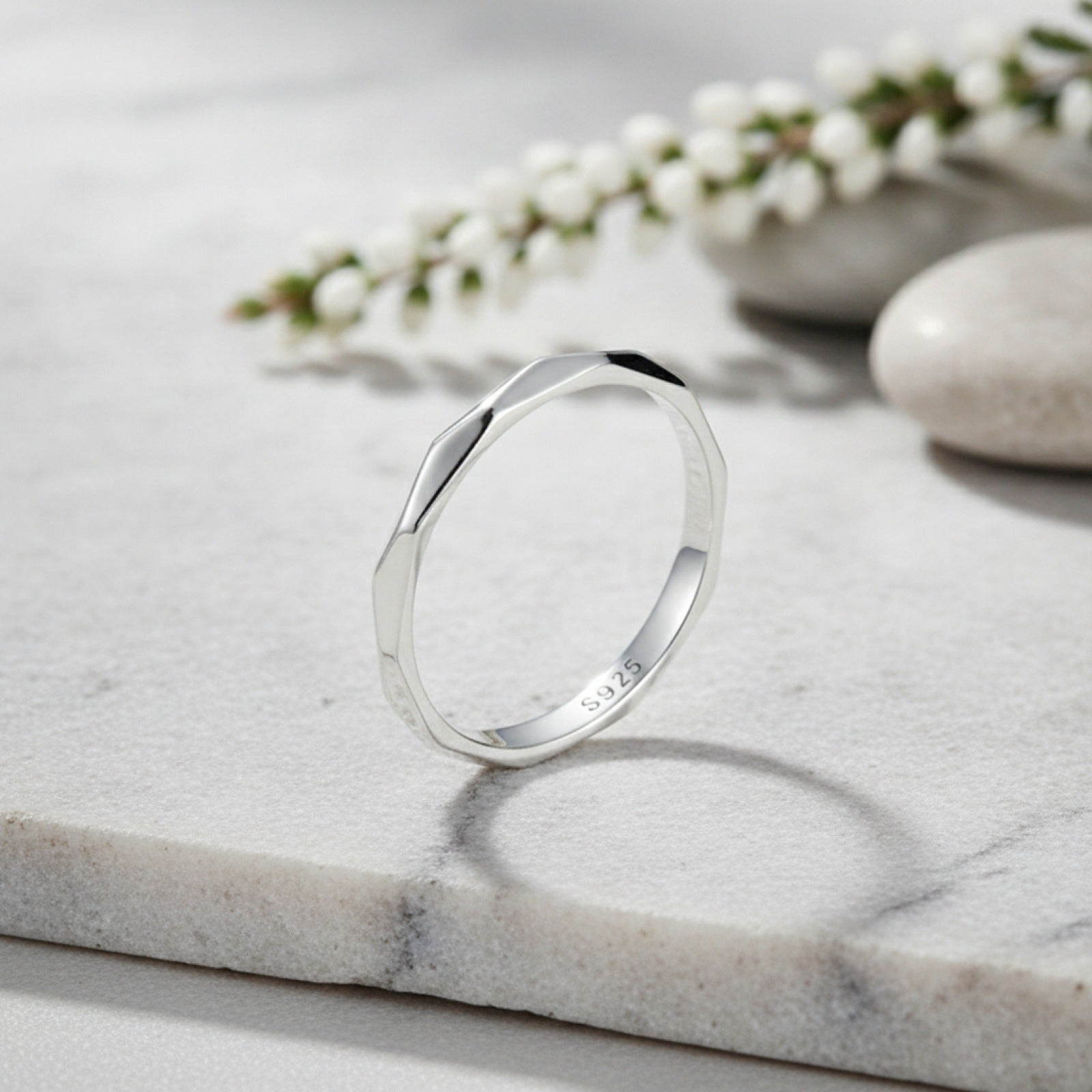 Bague Minimaliste en Argent Sterling 925 pour Femme - Design Empilable et Éternité, Cadeau Mariage