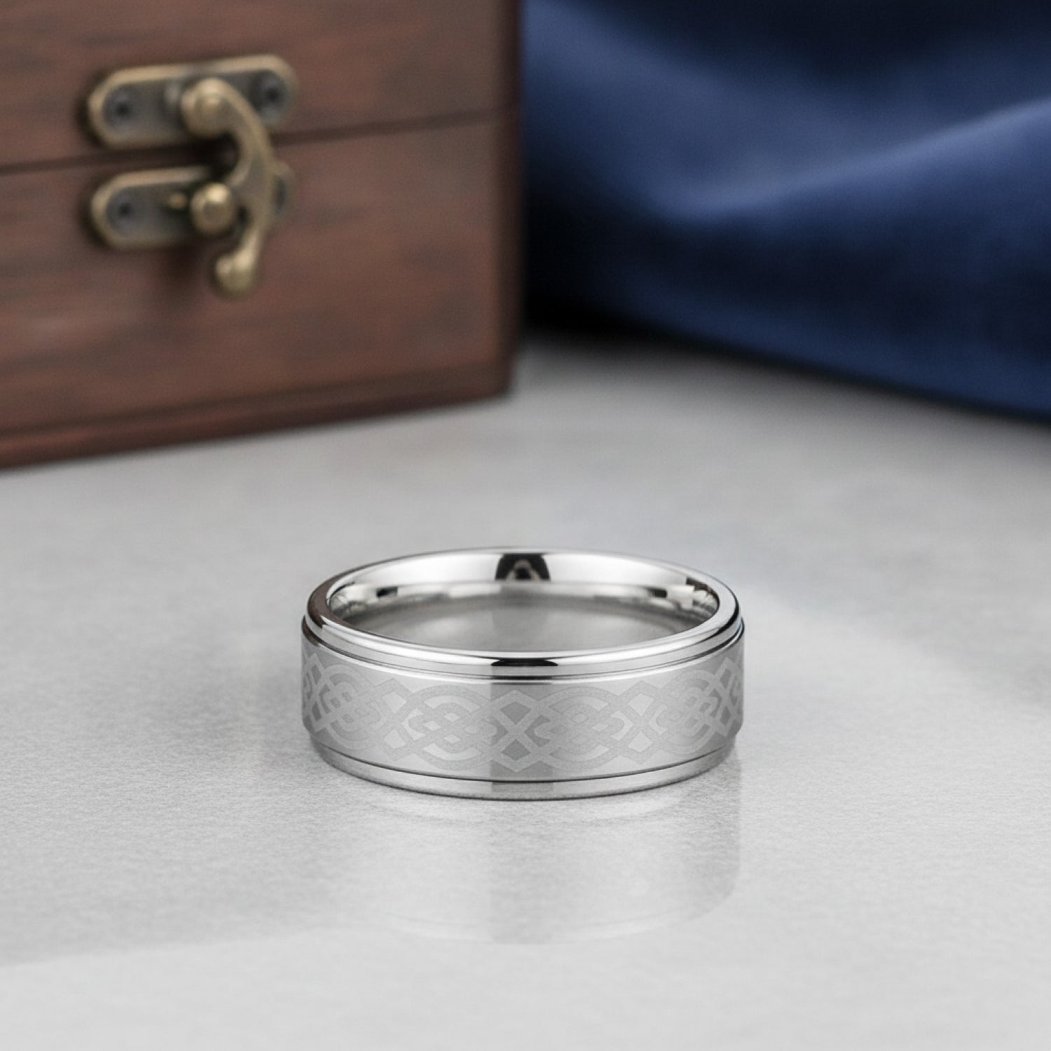Bague Celtique Homme en Acier Inoxydable - Design Nœud Infini Viking