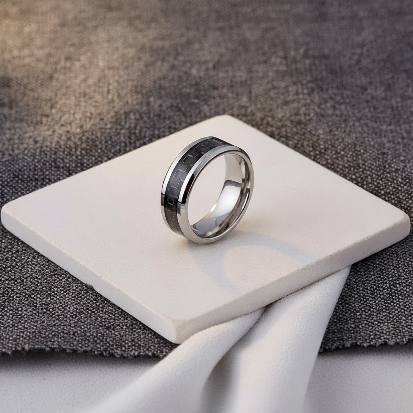 Bague Homme Acier Inoxydable Argent & Fibre de Carbone Noire - Bijou Mariage & Cadeau Mode