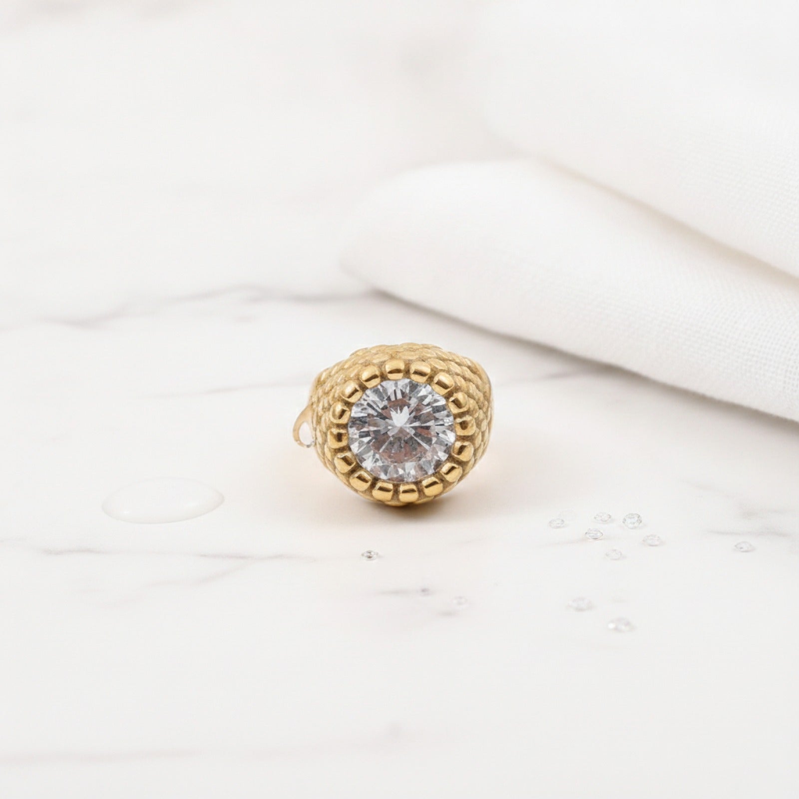 Bague Chevalière Zircon Acier Inoxydable pour Femme - Bijou Simple, Délicat et Étanche