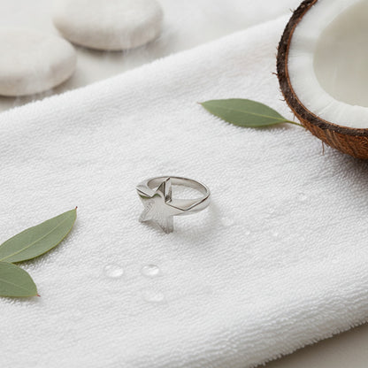 Bague Pentagramme Étoile Simple en Acier Inoxydable - Bijou Empilable Femme