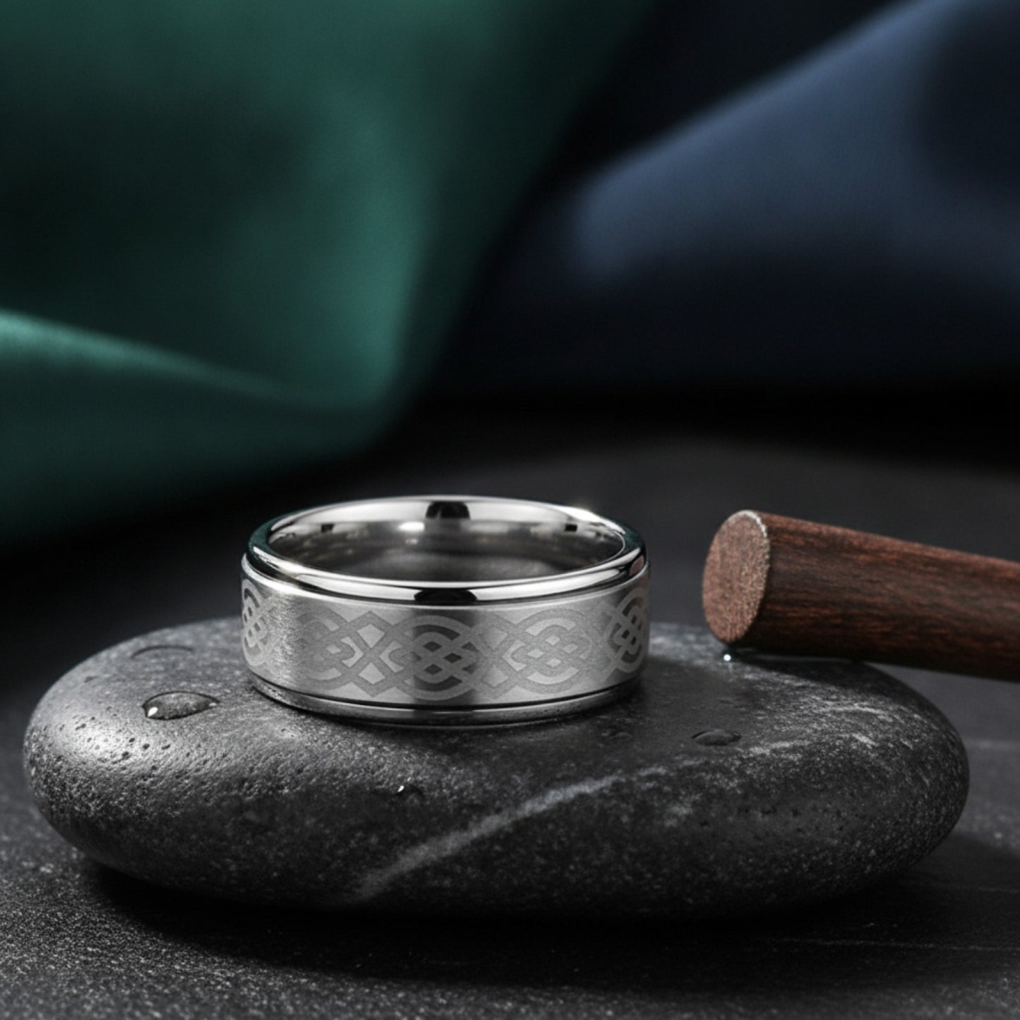 Bague Celtique Homme en Acier Inoxydable - Design Nœud Infini Viking