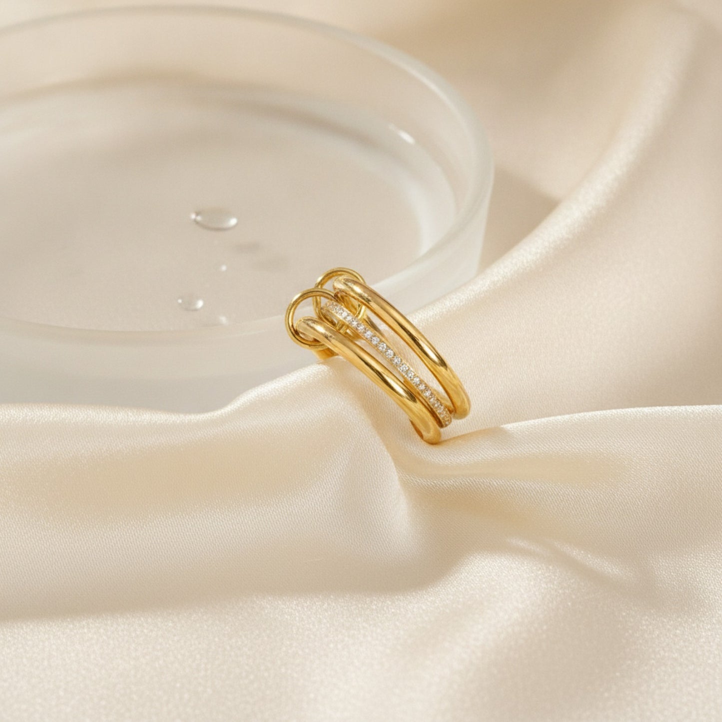 Bague en Acier Inoxydable Étanche avec Strass - Bijou Tendance pour Femme et Fille