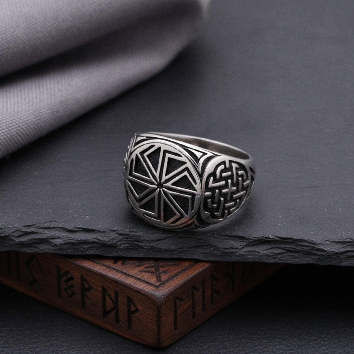 Bague Viking Amulette Roue Slave en Acier Inoxydable 316L - Style Scandinave Runique