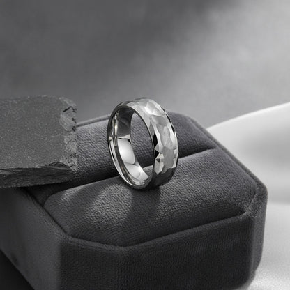 Bague Acier Inoxydable Argenté 8mm - Design Martelé & Multi-facettes pour Homme & Femme