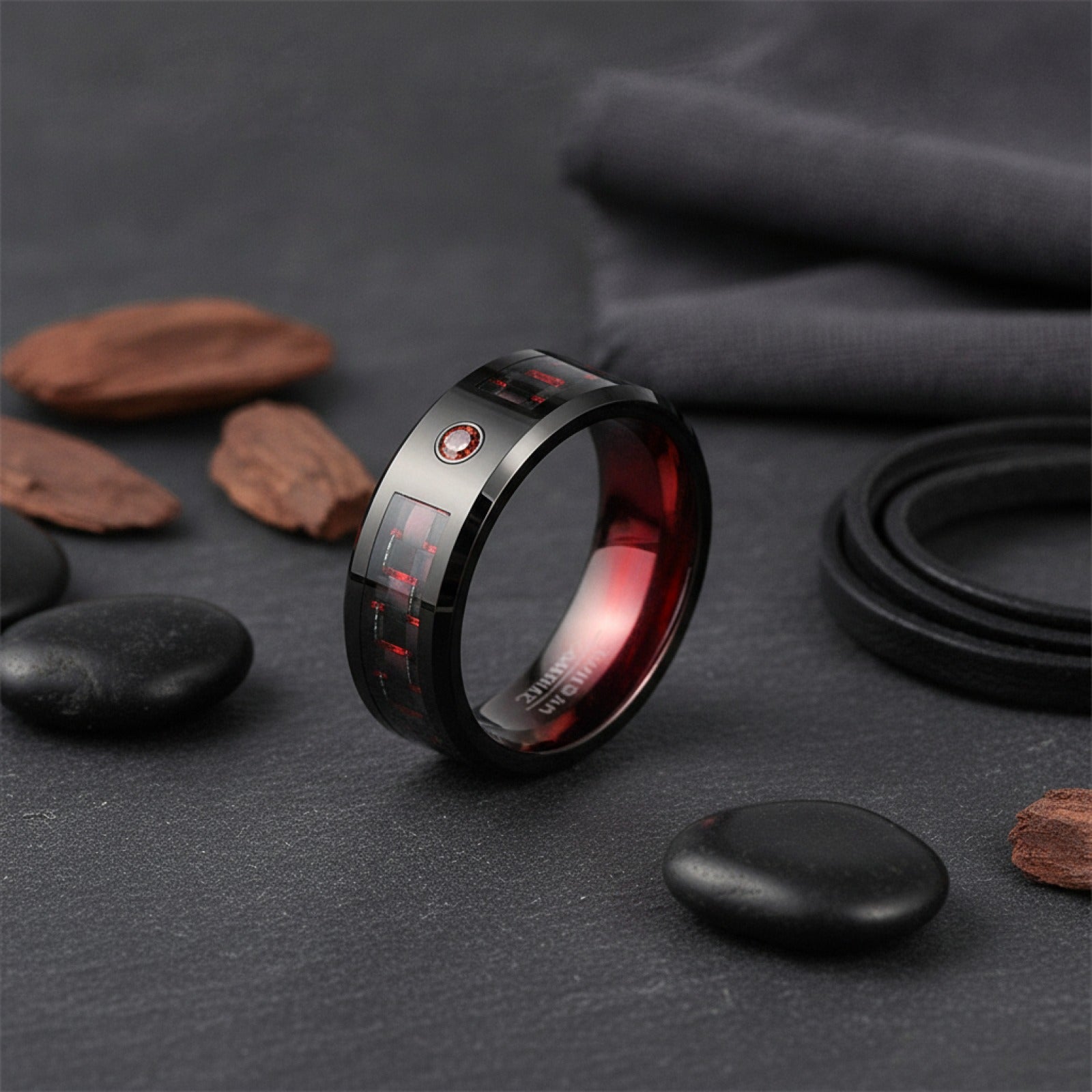 Bague de mariage homme 8mm en titane noir, zirconium rouge et fibre de carbone