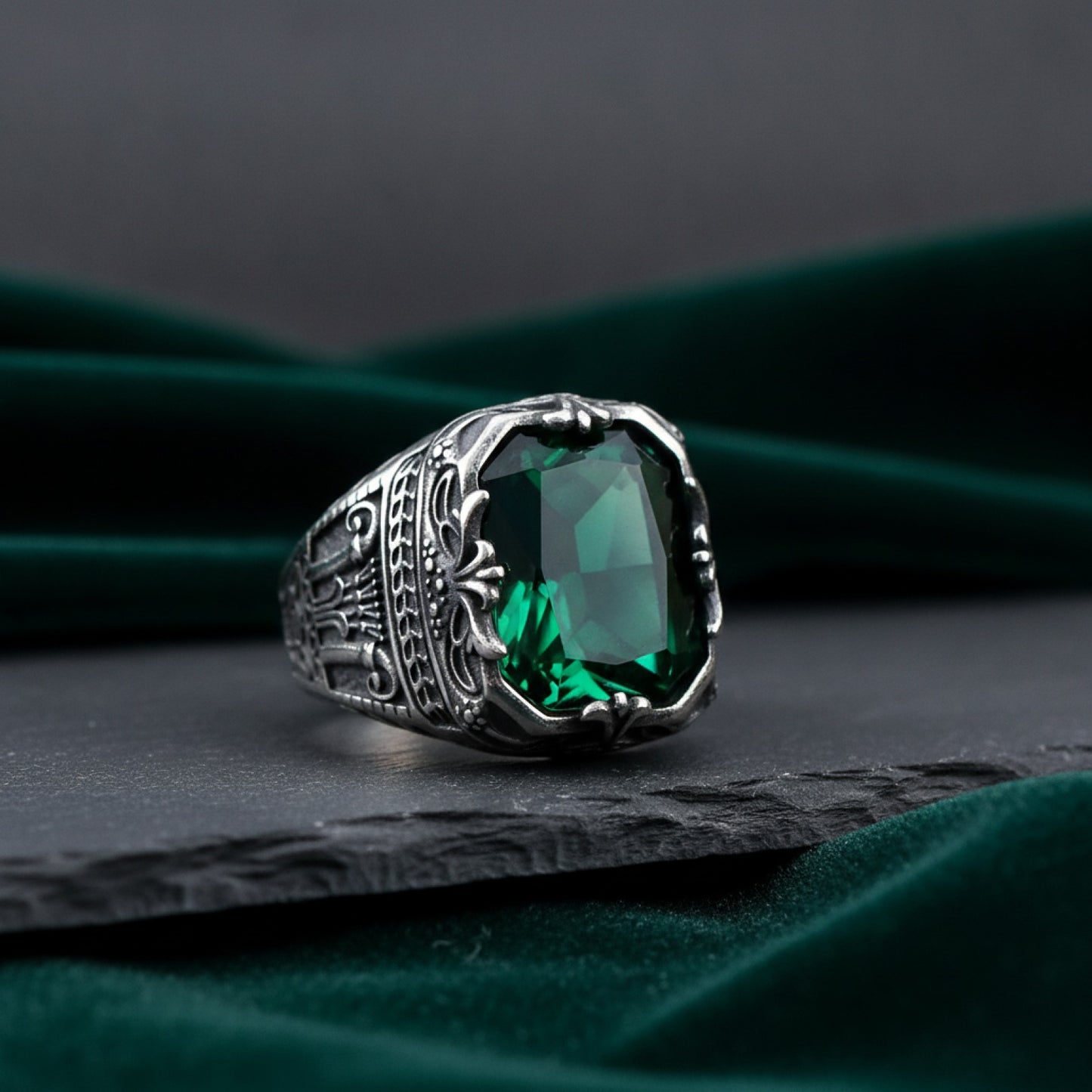 Bague Couronne Homme Acier Inoxydable Zircon Vert Géométrique - Bijou Luxe Anniversaire Mariage