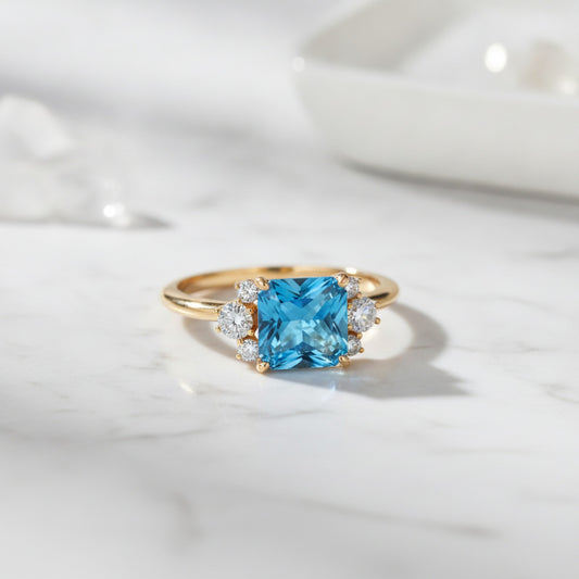 Bague Carrée Bleue Scintillante Huitan pour Femme - Zircone Cubique, Bijou Élégant pour Mariage et Quotidien