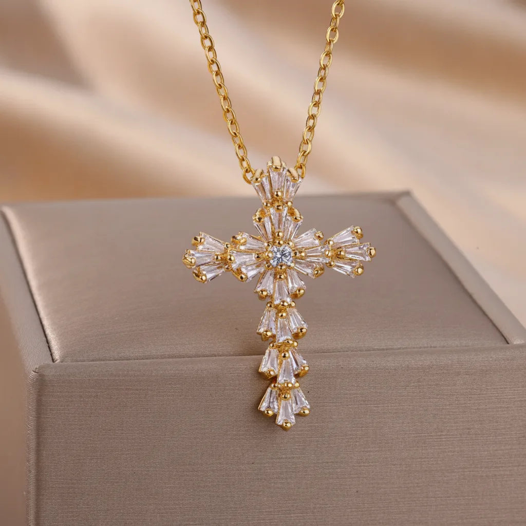 Collier Croix Zircone Luxe Femme